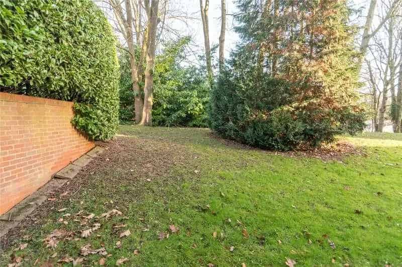 2 Bed Flat for Sale Jacoby Place Leasehold Garage Central Heating