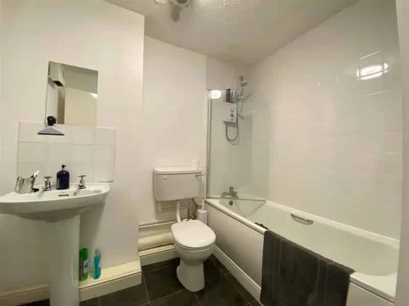 1 Bedroom Apartment House to Rent in Manchester