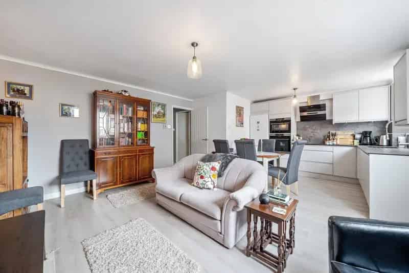 Modern Flat South Ealing Near Gunnersbury Park