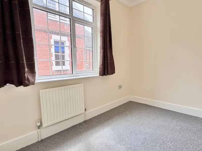 2 Bedroom Flat for Sale Folkestone Kent CT20