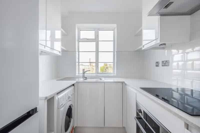 Refurbished Property with High-Spec Kitchen and Roof Terrace