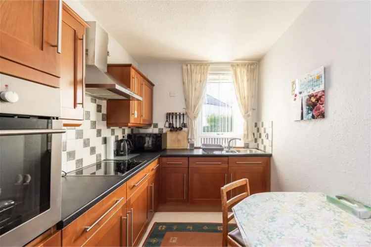 2 Bed Flat - Ground Floor with 1 Reception Room