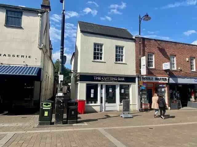 Retail Space in Newbury Town Centre - Hair Salon