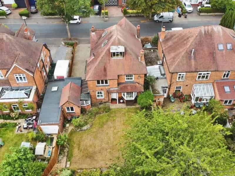 4 bed house for sale