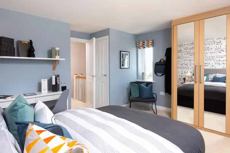 4 bed house for sale
