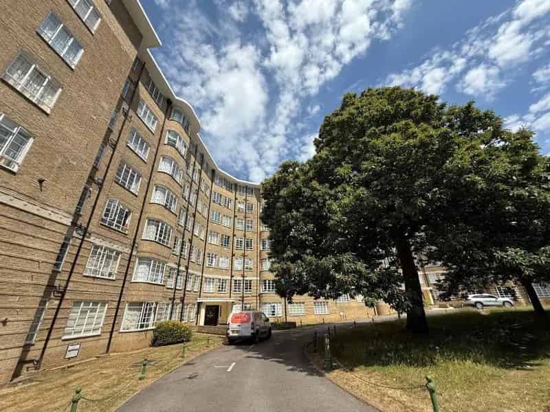 Studio to Rent in Sussex