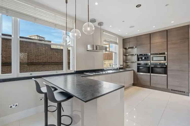 Luxury Mansion Block Apartment with Garden Access