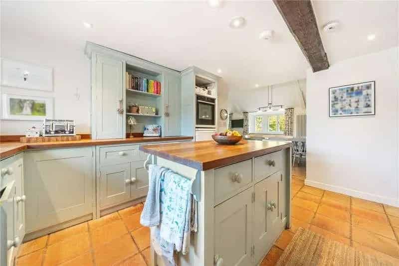 6 Bed Detached Village House For Sale