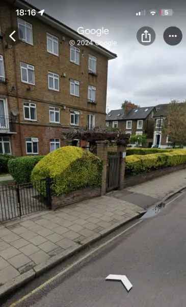 2 Bedroom Flat SW8 - New Carpets, Windows, Near Tube & Amenities