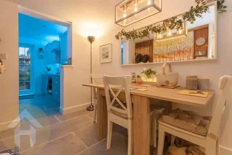 2 Bed House for Sale Royal Wootton Bassett