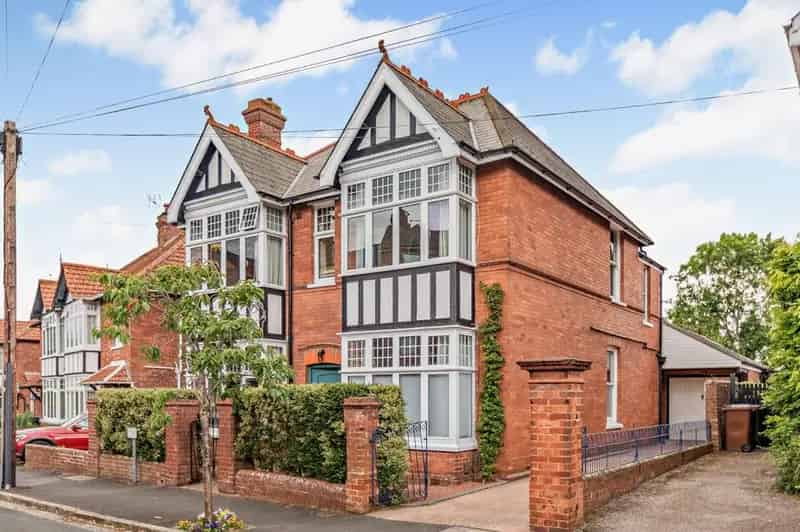 4 Bedroom Detached House for Sale in Exeter