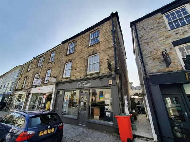 1 Bedroom Flat to Rent in Truro Grade II Listed Building