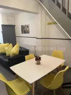 2 Bed House 25m² London Modern Cosy House