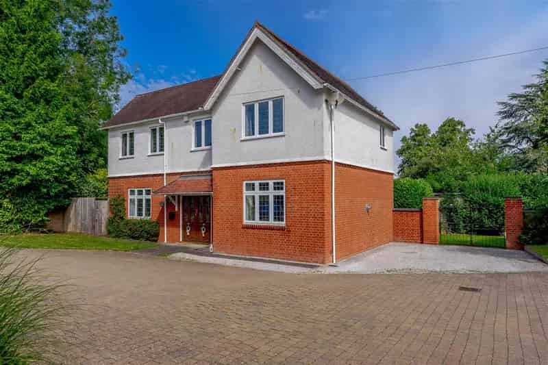 4 Bedroom Detached House for Rent Rugby