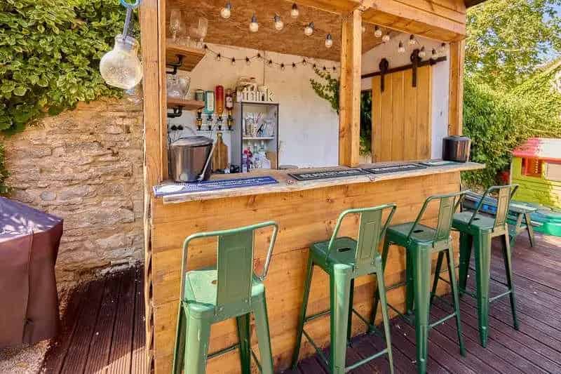 5 Bed Farmhouse with Equestrian Facilities and 8 Acres