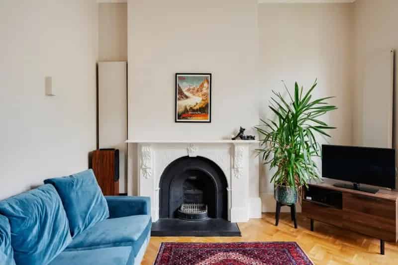 3 Bedroom Flat for Sale - Period Features and Parking