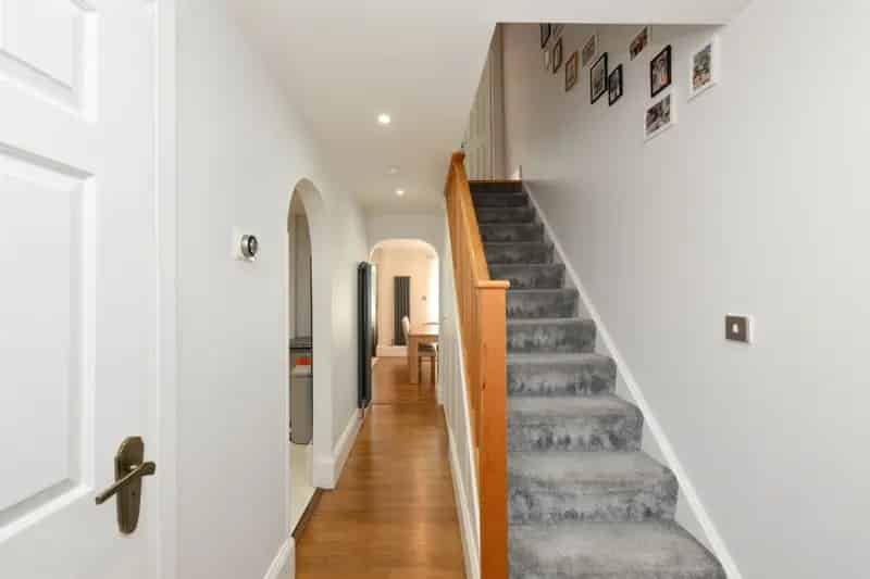 3 Bedroom End Terrace House Broxbourne