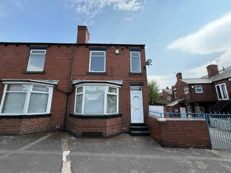 3 Bedroom House To Let Royston Freshly Decorated Pets Considered