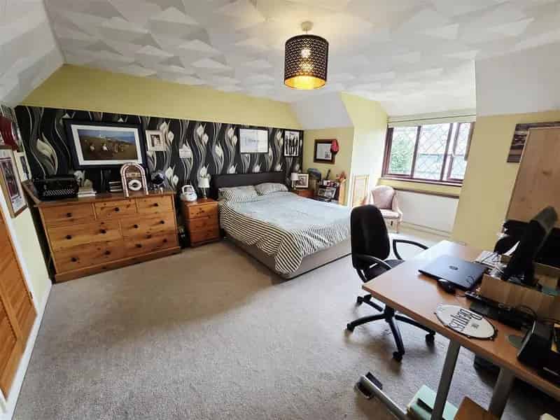 3 Bedroom Detached Dorma House for Sale
