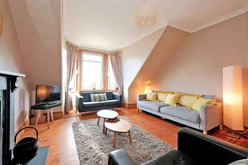 3 Bedroom Flat near Aberdeen University and Royal Infirmary