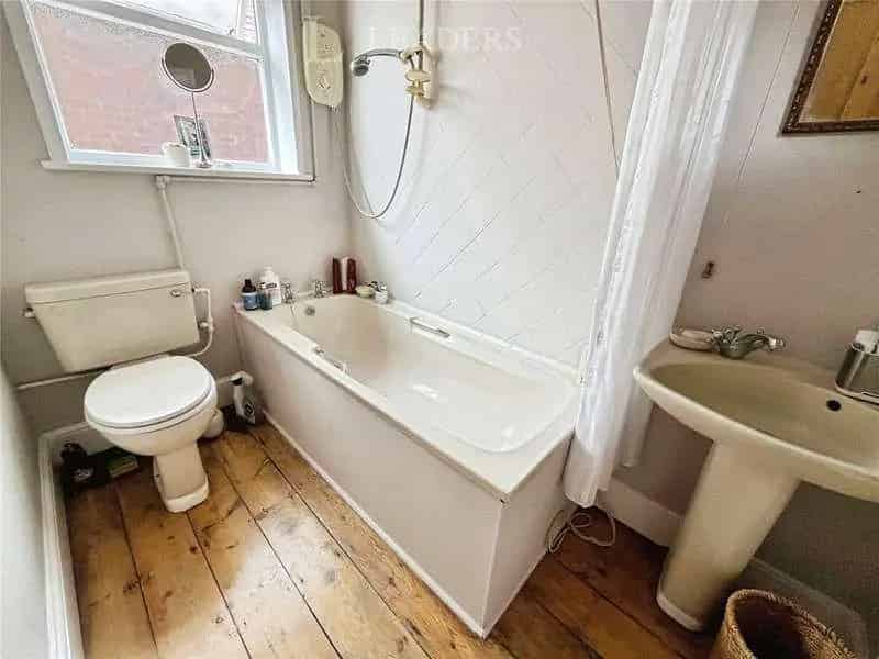 2 Bed House for Sale in Westbourne