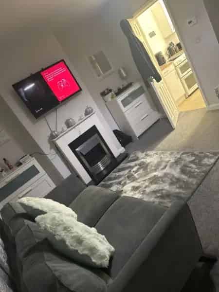 Newly Decorated Apartment - Furniture Available
