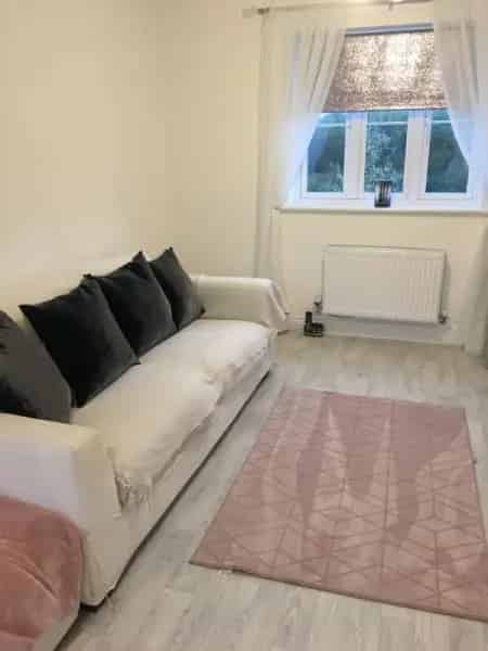 Detached Coach House near Royal Cornwall Hospital