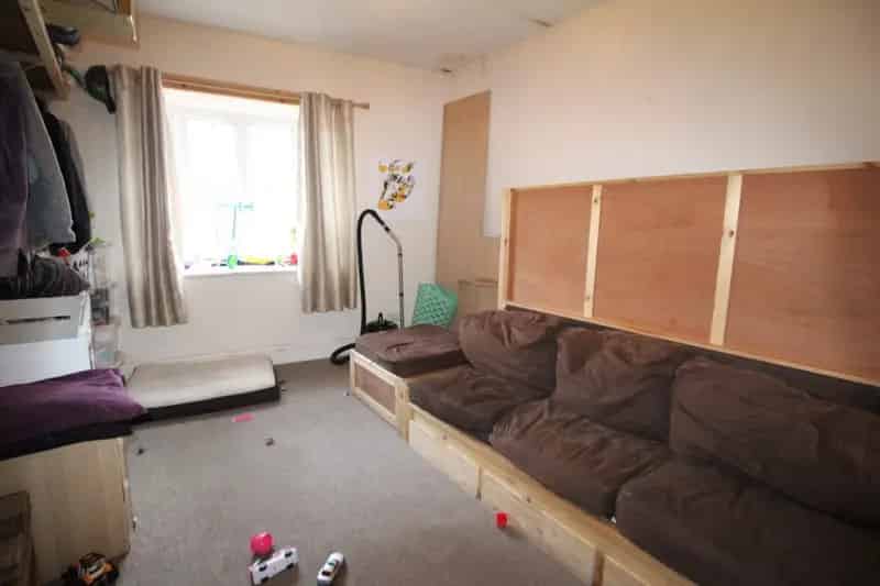 4 Bedroom House For Sale - Flexible Investment Opportunity