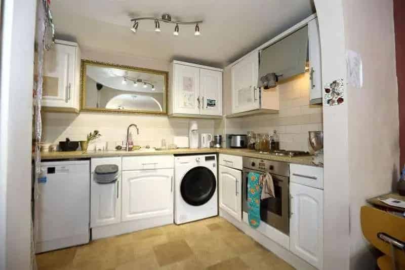 2 Bed Flat for Sale in Faversham Town Centre
