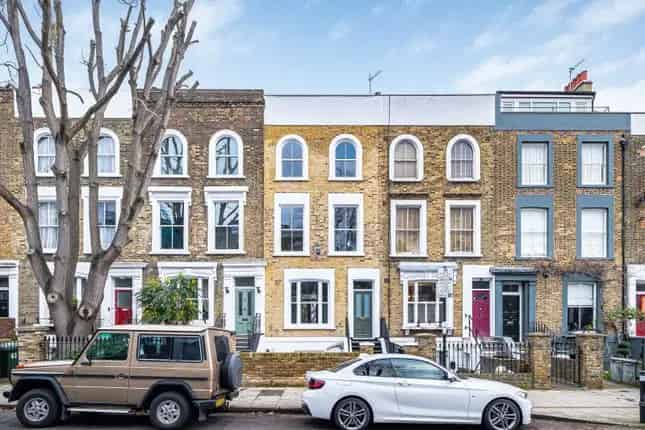 Terraced House for Sale Mildmay Road Newington Green N1