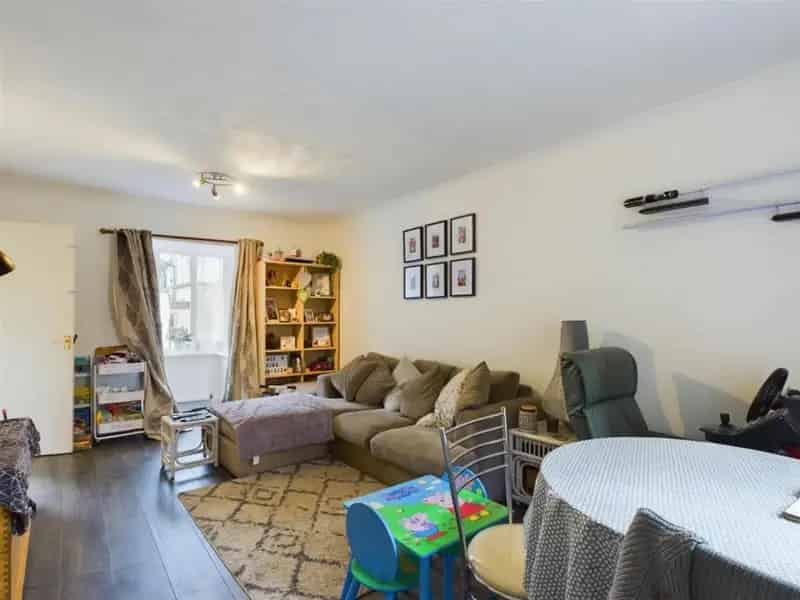 2 Bed House for Sale Springfield Road Eastbourne