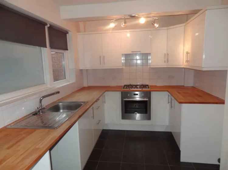 3 Bedroom Semi Detached House to Rent Sheldon