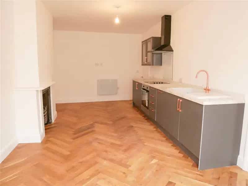 2 Bedroom Apartment Newbury City Centre