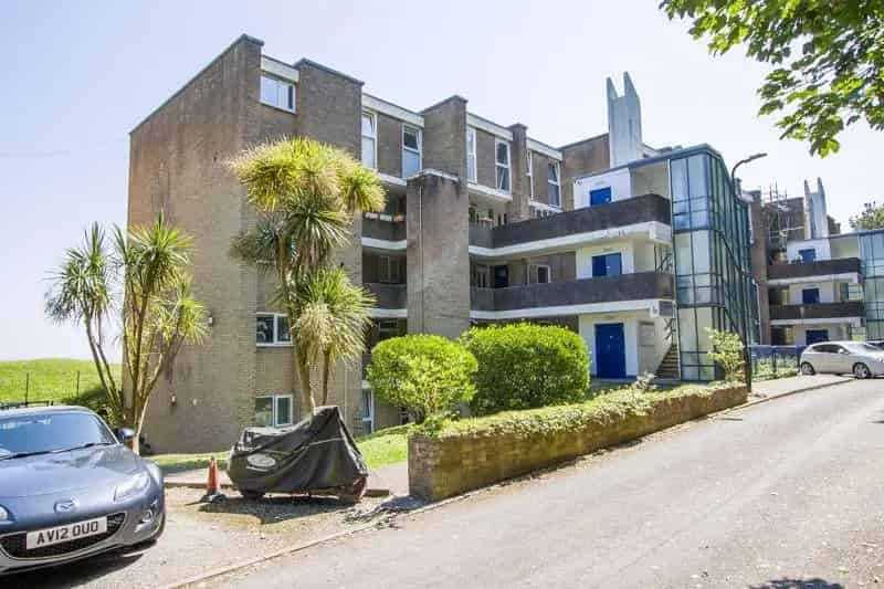 2 Bedroom Flat for Sale
