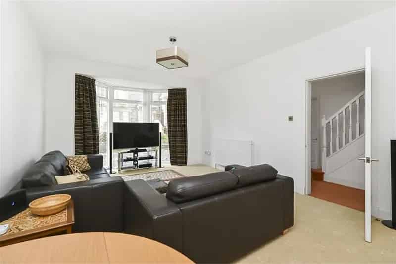 4 Bed Semi Detached House Liberton Edinburgh