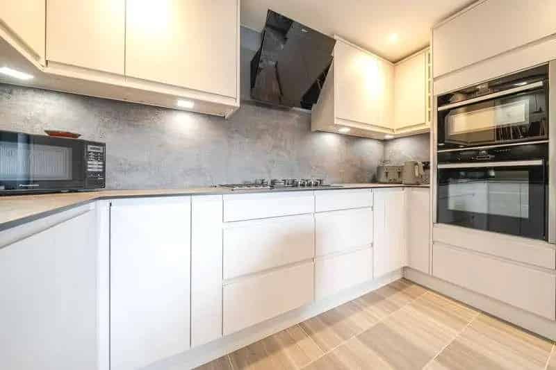 4 Bed Detached House for Sale
