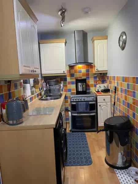 3 Bedroom Terraced House Near Heathrow Airport