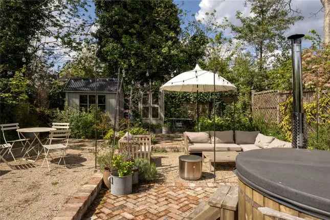 Six Bedroom Edwardian House in London NW6