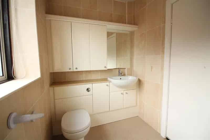 2 Bedroom Semi-Detached Bungalow House to Rent