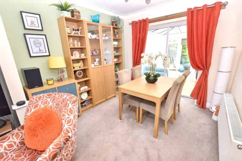 Extended Semi-Detached Family Home in Popular Cul-de-sac