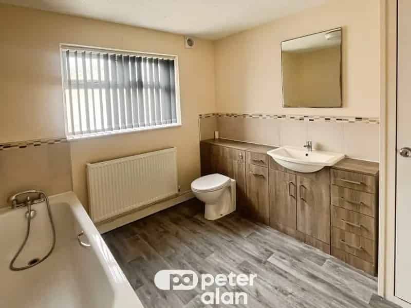 3 Bedroom Terraced House Dowais