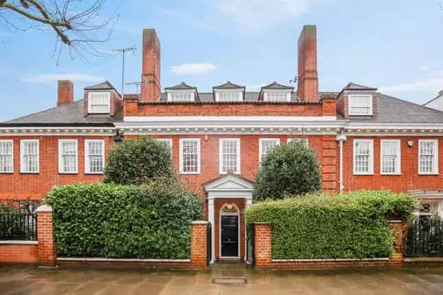 Six Bedroom Period Residence for Sale in Hamilton Terrace NW8