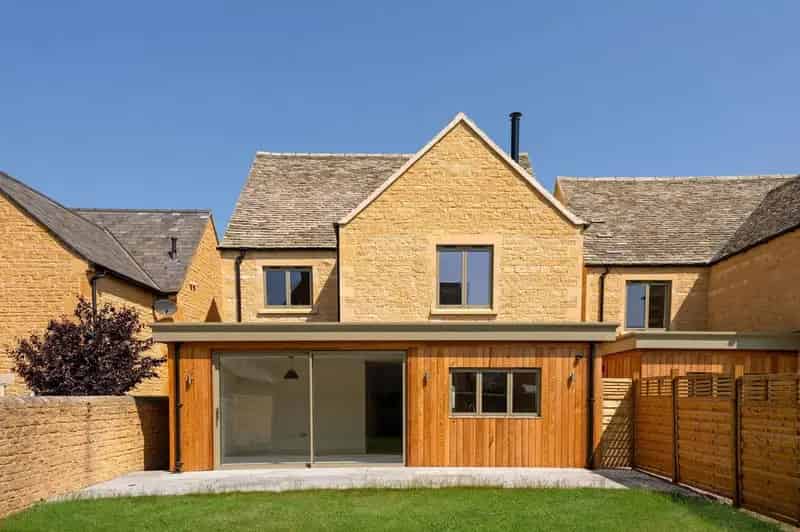 3 Bedroom Detached House for Sale in Mickleton