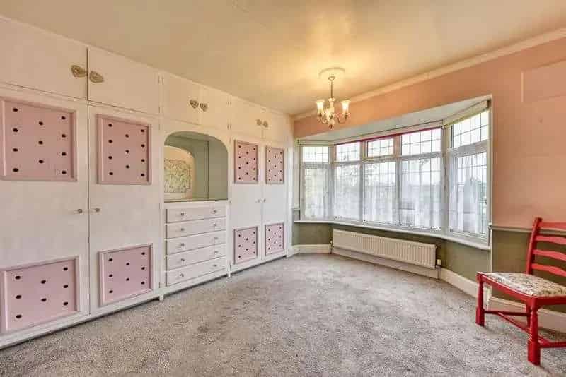 4 Bed Detached House For Sale
