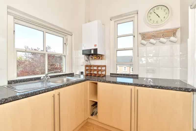 2 Bedroom Apartment for Sale Royal Earlswood Park