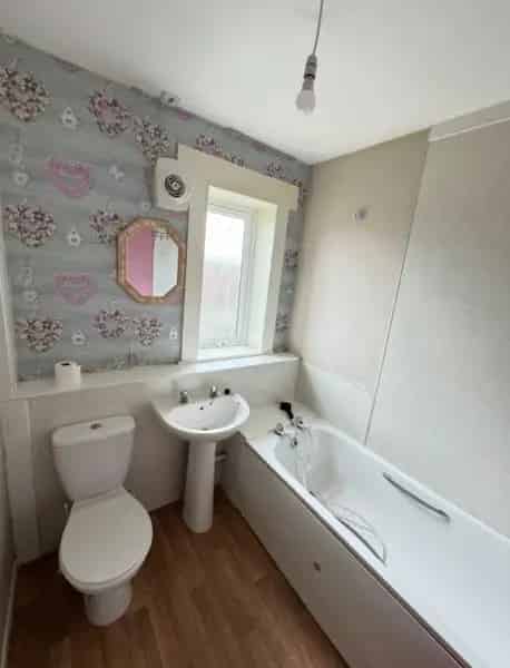 Spacious Family Home with Private Garden Near Schools and Shops