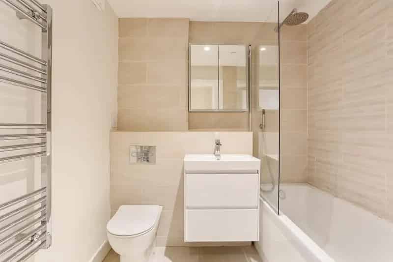 Brand New 3 Bed Semi-Detached House in Ewell Village
