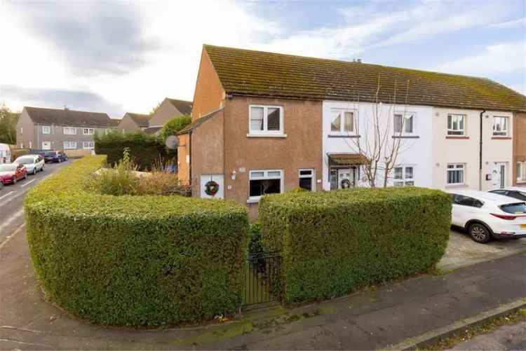 2 Bed House - End Terraced with 2 Reception Rooms