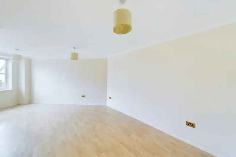 2 Bedroom Flat For Sale Near Leamington Warwick