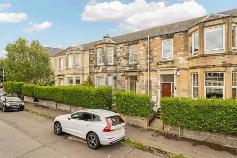 2 Bedroom Flat for Sale in Edinburgh